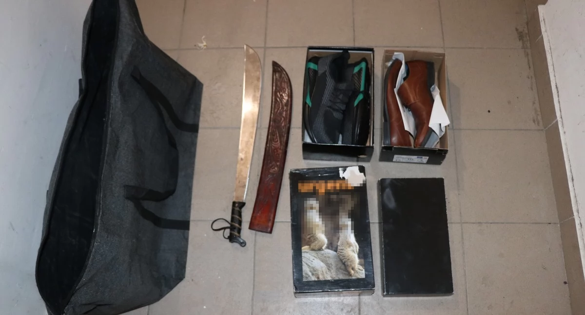 policja, Zatrzymani kradzieże włamaniami piwnic Wpadli ręce zambrowskich policjantów [FOTO] - zdjęcie, fotografia