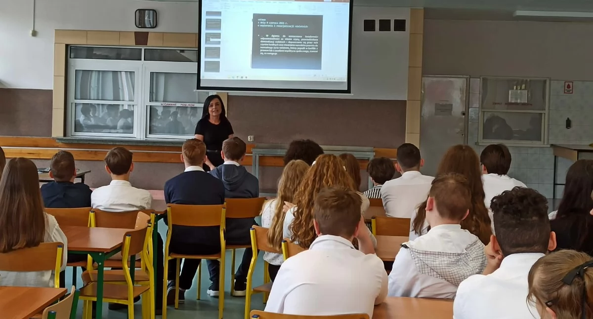 edukacja, Sędzia kurator zambrowskiej Piątce Rozmawiali prawie młodzieżą [FOTO] - zdjęcie, fotografia