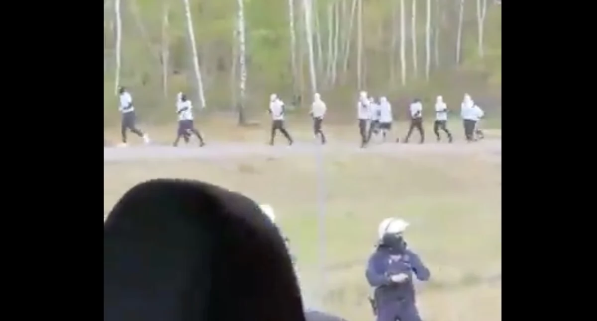 policja, Policja powstrzymała pseudokibiców trasie koło Ostrożnego [VIDEO] - zdjęcie, fotografia