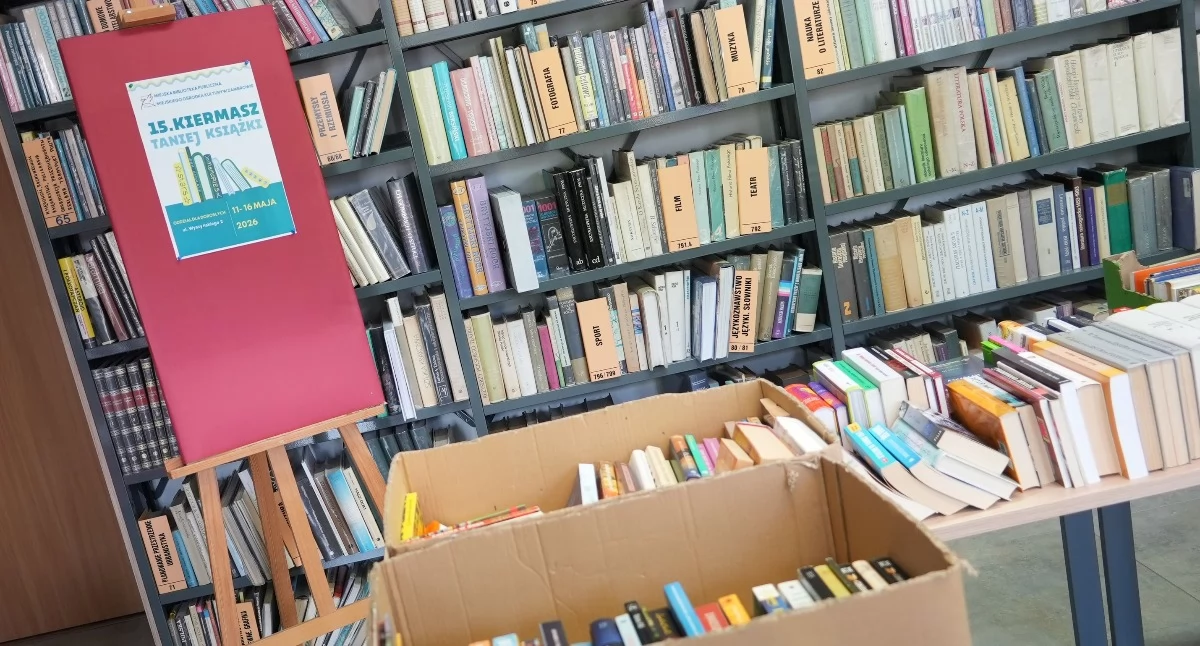 książki publikacje, Kiermasz Taniej Książki można przegapić! [FOTO+VIDEO] - zdjęcie, fotografia