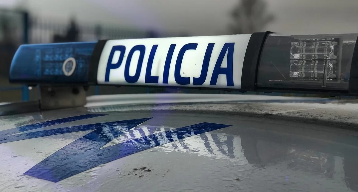policja, Awantura mieszkaniu zakończona zatrzymaniem latek miał sobie narkotyki - zdjęcie, fotografia