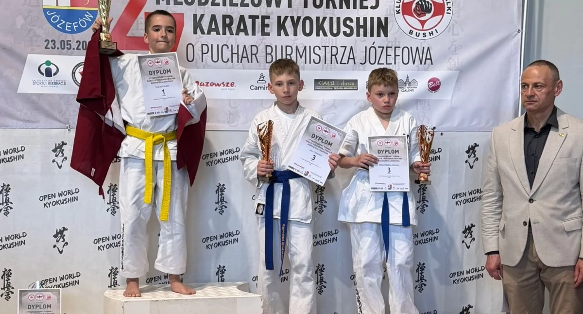 karate i sztuki walki, Zawodnicy Mazowiecko Podlaskiego Klubu Karate wywalczyli medale Józefowie [FOTO] - zdjęcie, fotografia