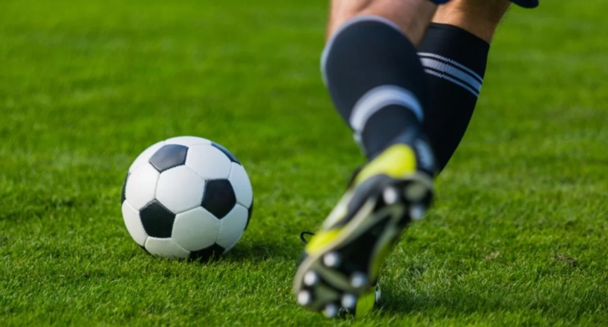 piłka nożna futsal, Olimpia Zambrów wygrywa inauguracyjny lidze! - zdjęcie, fotografia
