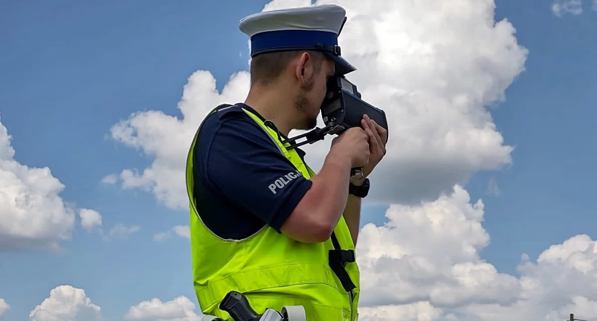 policja, Pędził obszarze zabudowanym Stracił prawo jazdy - zdjęcie, fotografia