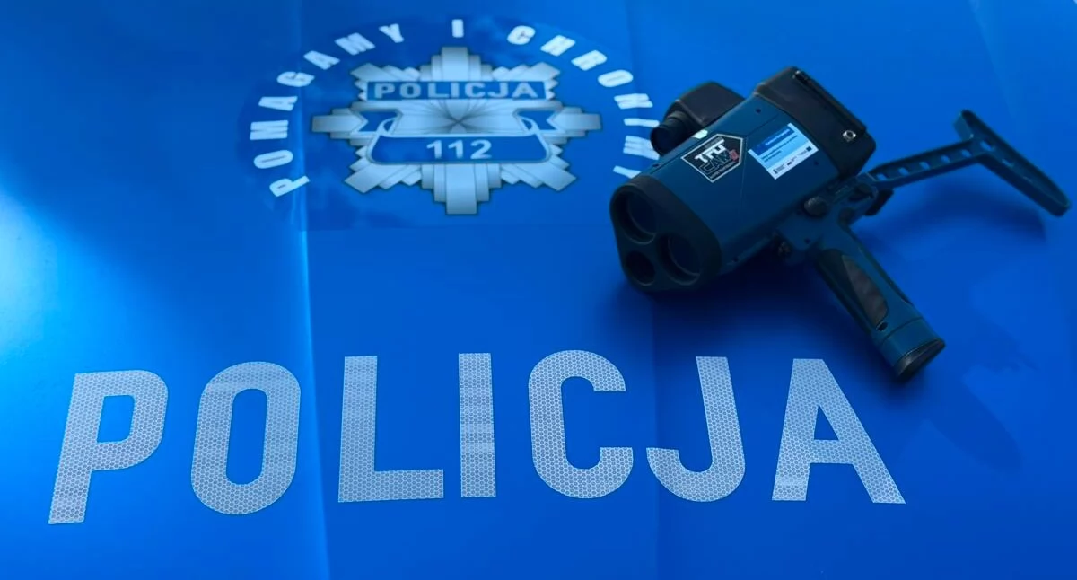 policja, Pędził ulicami Zambrowa latek stracił prawo jazdy - zdjęcie, fotografia