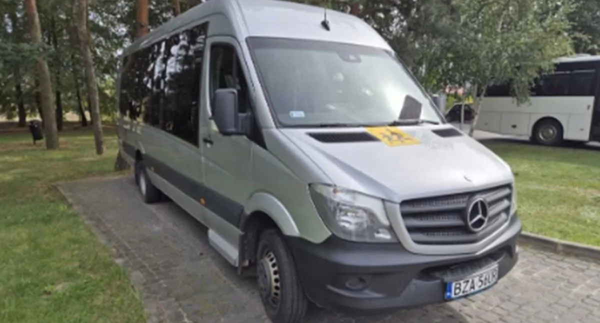 komunikat, Gmina Szumowo ogłasza przetarg autobusu Mercedes - zdjęcie, fotografia