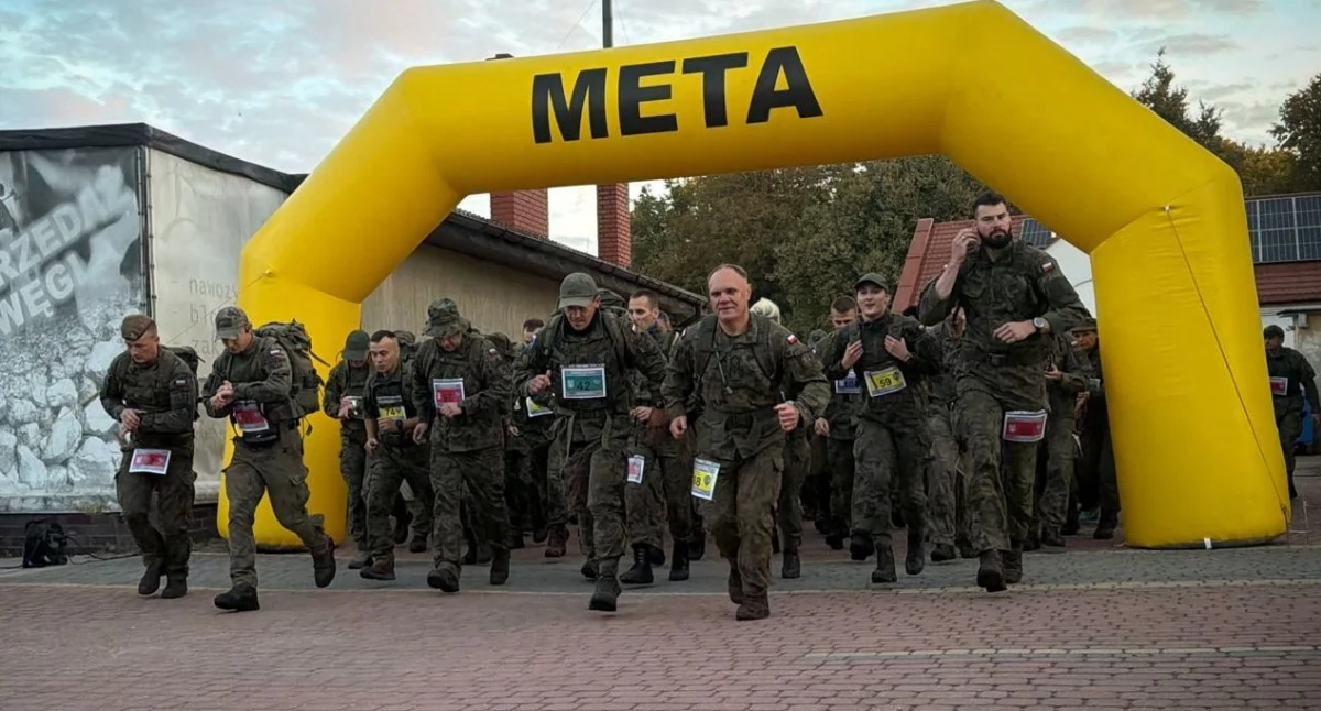 z regionu, Żołnierze Norwegian March [FOTO] - zdjęcie, fotografia