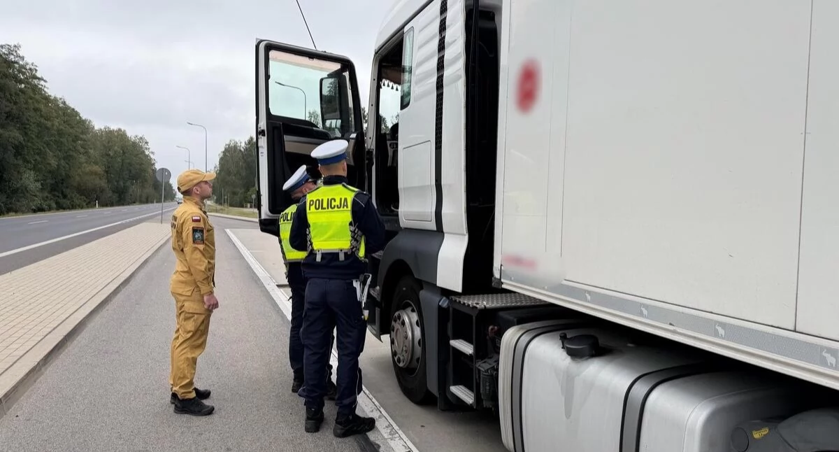 policja, Kierował ciężarówką uprawnień latek odpowie przed sądem [FOTO] - zdjęcie, fotografia