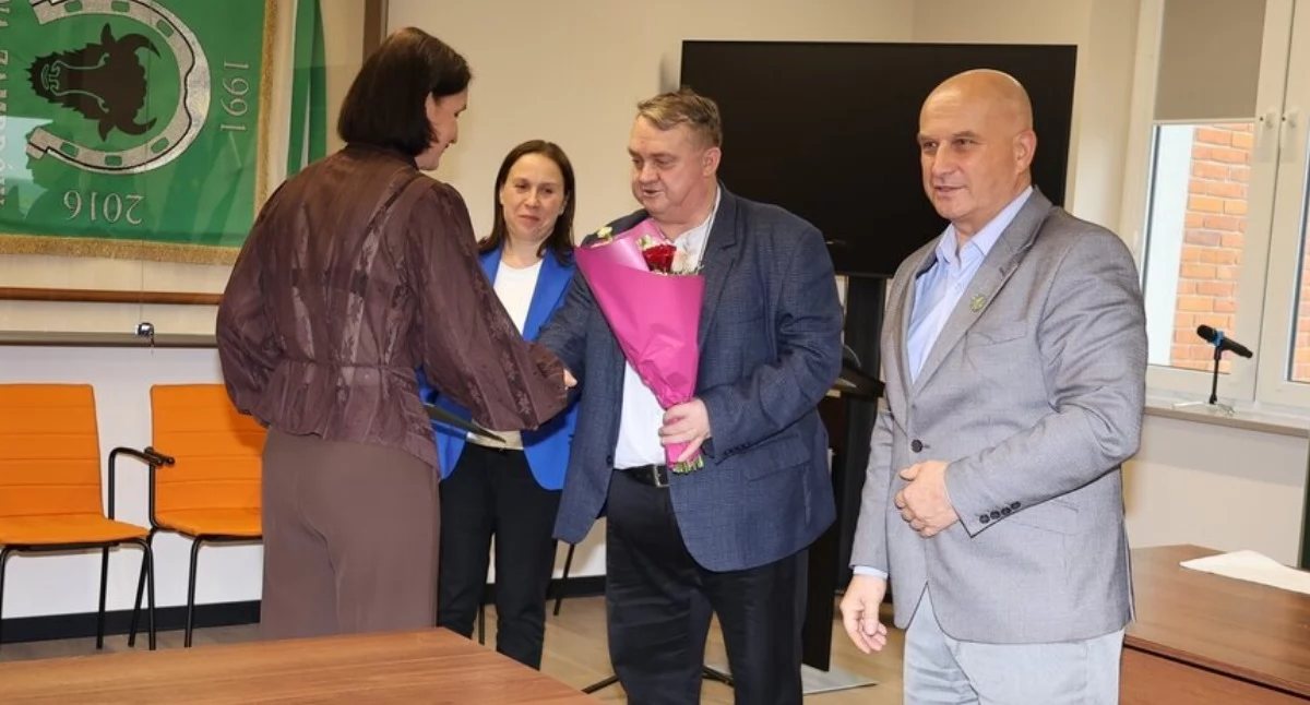 edukacja, Wójt Gminy Zambrów nagrodził dyrektorów placówek oświatowych [FOTO] - zdjęcie, fotografia