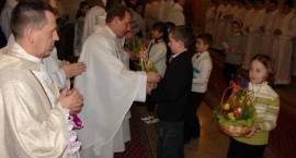 Liturgia Wielkoczwartkowa w kościele pw. Trójcy Przenajświętszej w Zambrowie /Fot....