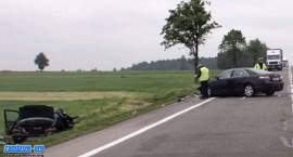 Skutki wypadku na drodze krajowej nr 8 w okolicach miejscowości Zambrzyce-Kapusty...