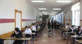 Uczniowie MG1 na kilka minut przed rozpoczęciem I części egzaminu /Fot. Łukasz Laskowski