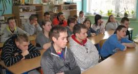 Funkcjonariusze zambrowskiej policji spotkali się z uczniami SOSW w Długoborzu