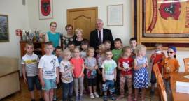 Dzieci podziękowały burmistrzowi za Dzień Dziecka