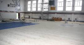 Trwa remont hali sportowej przy Miejskim Gimnazjum nr 1 w Zambrowie