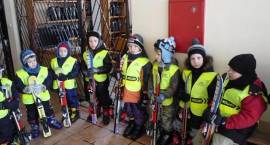 Sportowcy z Akademii Malucha na nartach w Rybnie