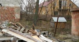 Prace związane z wyburzaniem domów i zabudowań oraz wycinka drzew