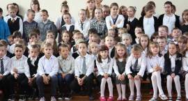 Uroczystość z okazji Dnia Edukacji Narodowej w Szkole Podstawowej Nr 3 w Zambrowie