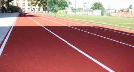Budowa stadionu lekkoatletycznego przy ZSO została zakończona. /fot. Grzegorz Zawistowski