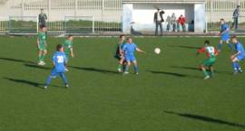 Mecz o mistrzostwo III ligi: Olimpia Zambrów vs. Orzeł Kolno (18.04.2009 r.) /Fot....