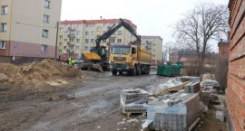 Za „podkową” zniknęły stare komórki i garaże