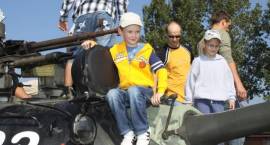 Piknik Pancerny w Starym Zakrzewie w ramach jubileuszu 20-lecia Gminy wiejskiej...