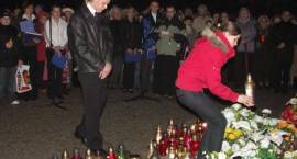III rocznica śmierci Papieża Jana Pawła II - obchody w Zambrowie pod pomnikiem PJPII...