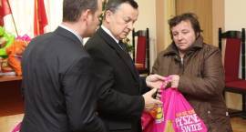 150 paczek dla podopiecznych Gminnego Ośrodka Pomocy Społecznej  w Zambrowie