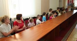 Uzbierali 247 kg monet na wyjazd dla czwórki dzieci