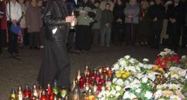 III rocznica śmierci Papieża Jana Pawła II - obchody w Zambrowie pod pomnikiem PJPII...