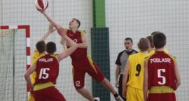 Mecze półfinałowe grupy B Ogólnopolskiej Olimpiady Młodzieży chłopców rocznik 96/97...