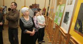 Wernisarz wystawy Opowieść o małym człowieku w Centrum Kultury