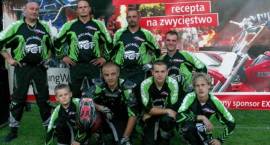 Grupa kaskaderów - Flott Cascaders Team - w Zambrowie /Fot. Grzegorz Zawistowski