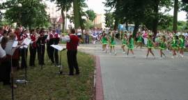 Orkiestra i mażoretki ze Słowacji wystąpiły w Księżym Lasku /Fot. Grzegorz Zawistowski