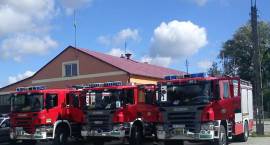 Wyjazd kompanii gaśniczej Województwa Podlaskiego na ćwiczenia. Fot w miejscu zbiórki -...