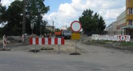 Remont ul. Obrońców Zambrowa. Stan prac na: 11 VIII 2010 r.