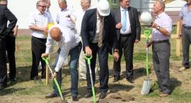 Pierwsze łopaty wbite. Rozbudowa szpitala rozpoczęta