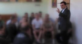Ks. Świątkowski i jego niecodzienni słuchacze