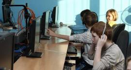 Zabawa, radość, ruch i nauka w „Trójce”