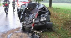 Skutki wypadku do jakiego doszło o godz. 12.00 w dn. 7.09.2009 na drodze z Broku do...