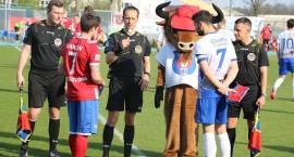 Olimpia minimalnie przegrywa z wiceliderem