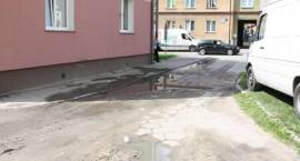 Przebudowa nawierzchni i placu zabaw pomiędzy blokami Sadowa 1 i Podedwornego 2