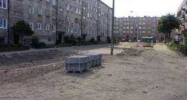 Budowa parkingów przy blokach ul. 71.Pułku Piech. /Fot. Grzegorz Zawistowski