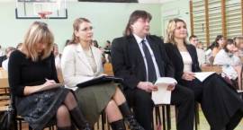 VII Festiwal Piosenki Religijnej i Patriotycznej Bogu i Ojczyźnie w Zambrowie /Fot....