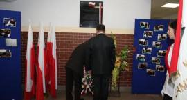 Odsłonięcie tablicy pamiątkowej ś.p. prezydenta RP Lecha Kaczyńskiego w hali ZSO i...