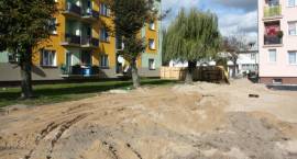 Budowa parkingów na podwórku bloków przy ul. Konopnickiej i Podedwornego