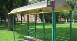 Zniszczone wiaty przystankowe w Zambrowie