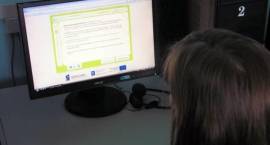 Uczniowie klas I MG1 w Zambrowie pisali testy kompetencyjne w ramach unijnego programu
