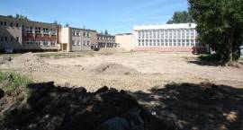 Przy Szkole Podstawowej nr 5 w Zambrowie ruszyła budowa boisk sportowych Orlik 2012