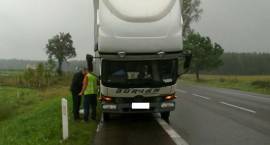Droga krajowa nr 8 (odcinek Zambrów - Białystok). Strażacy nautralizują wyciek oleju na...